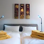 Warnemuende Leuchtturm 49932